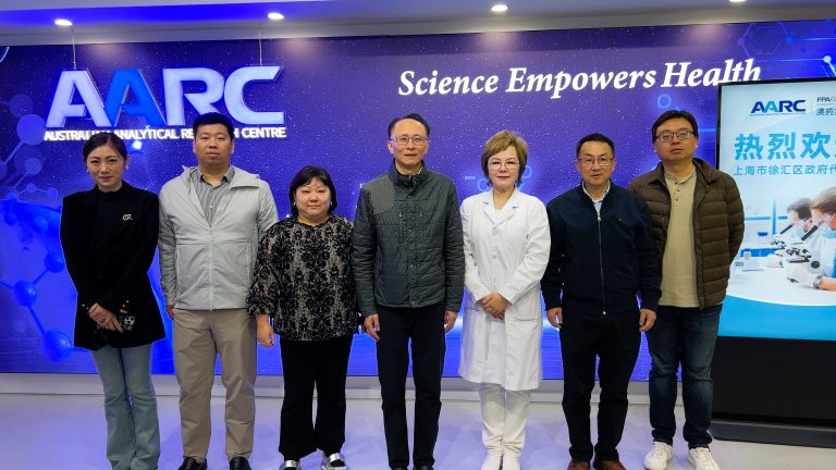 上海市徐汇区政府代表团到访澳药集团悉尼AARC检测研发中心